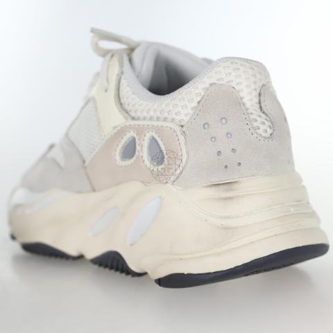 Adidas yeezy ortholite italia best sale